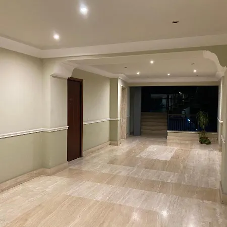 Ziggurathome Apartment